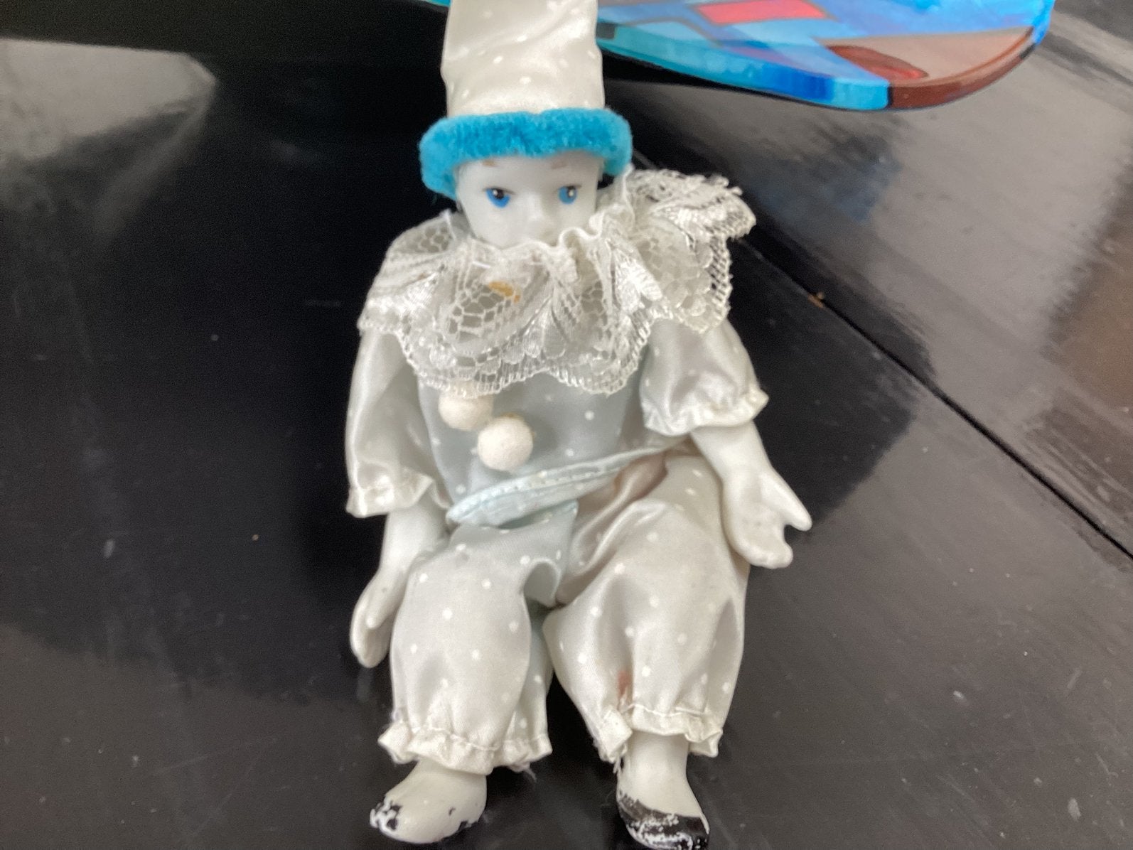 Porseleinen Pierrot clownspopje, Ophalen of Verzenden, Zo goed als nieuw, Pop