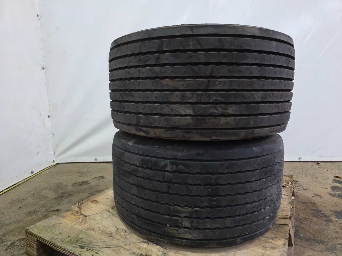 Michelin - Vrachtwagenband 445/45 R19.5, Gebruikt, Band(en)