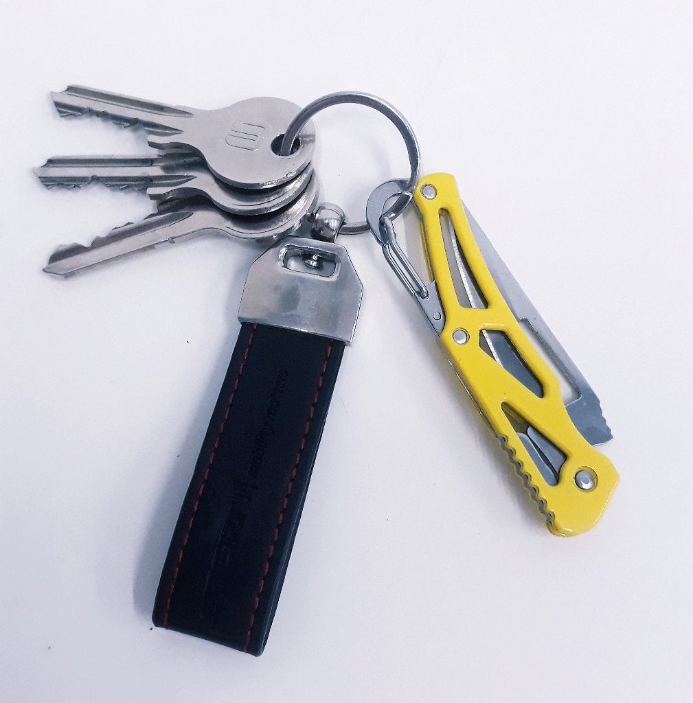 M06 Geel, sleutelhanger zakmes., Verzenden, Nieuw, Overige typen