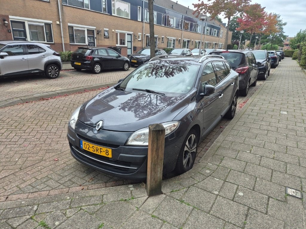 Renault Mégane Estate 1.4 TCe BosePanodak NweBand onderhoud, Voorwielaandrijving, Zwart, 4 cilinders, Zwart