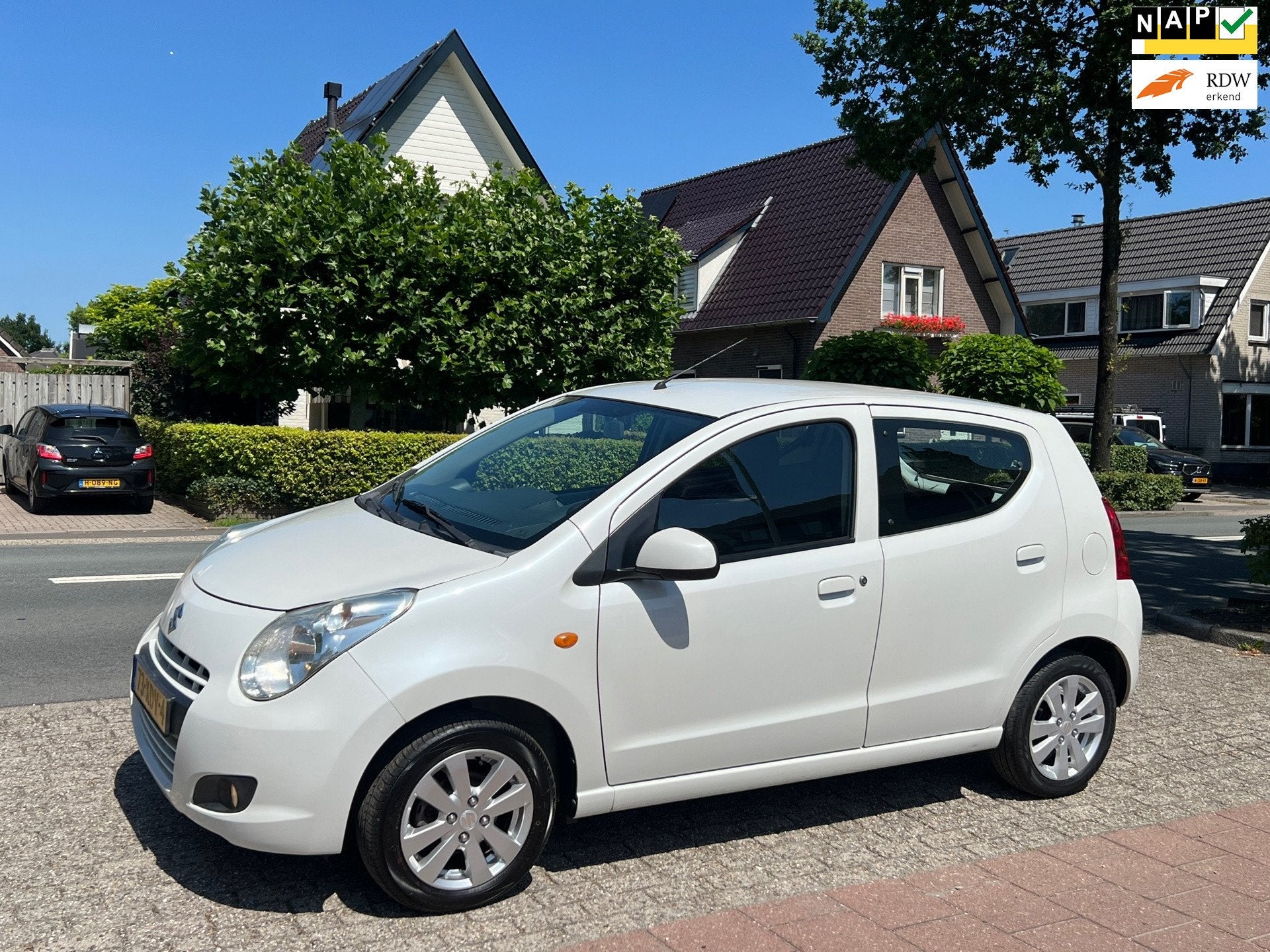 Suzuki Alto 1.0 Exclusive NL-AUTO-NAP., Auto's, Suzuki, Voorwielaandrijving, Euro 5, Stof, Gebruikt