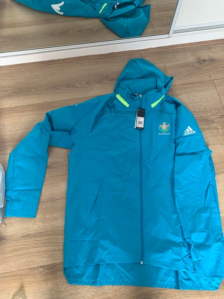 Adidas UEFA EURO2020 Regenjas - Nieuw met labels, Blauw, Ophalen of Verzenden, Adidas, Maat 56/58 (XL)