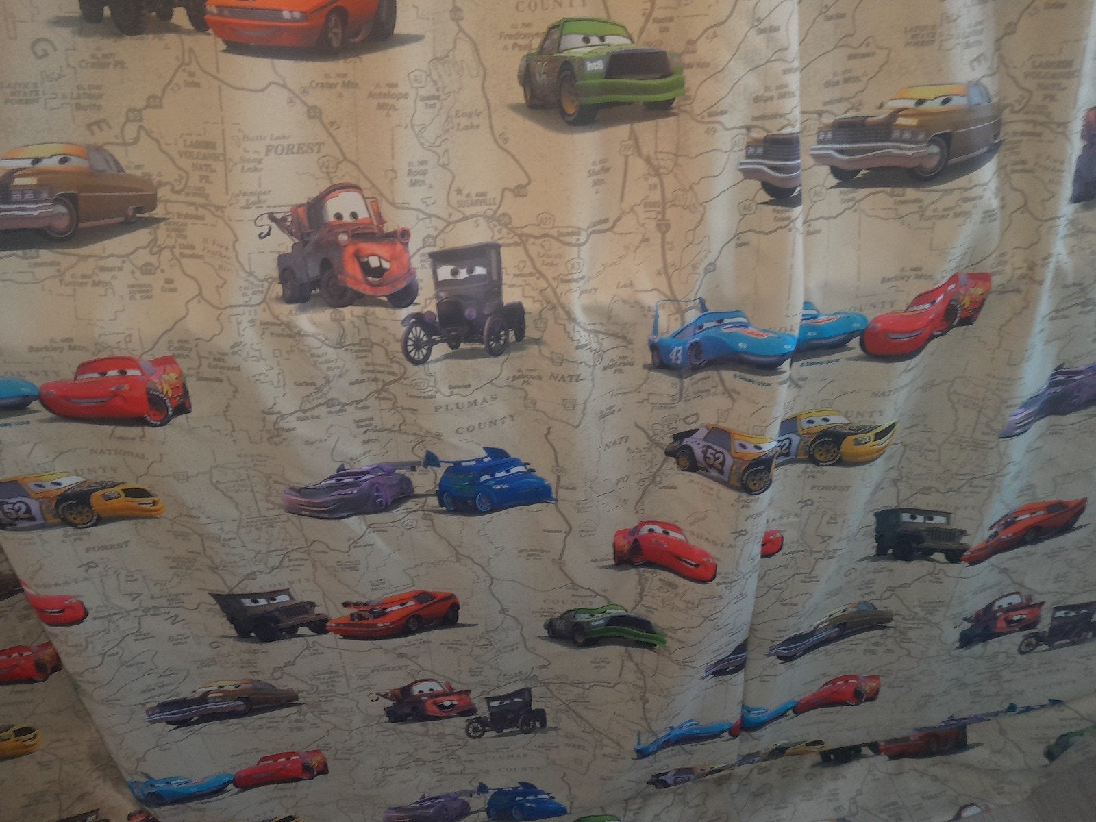 Gordijnen Cars Disney 2x 200cm breed x 210cm hoog, Huis en Inrichting, Ophalen of Verzenden, Gebruikt