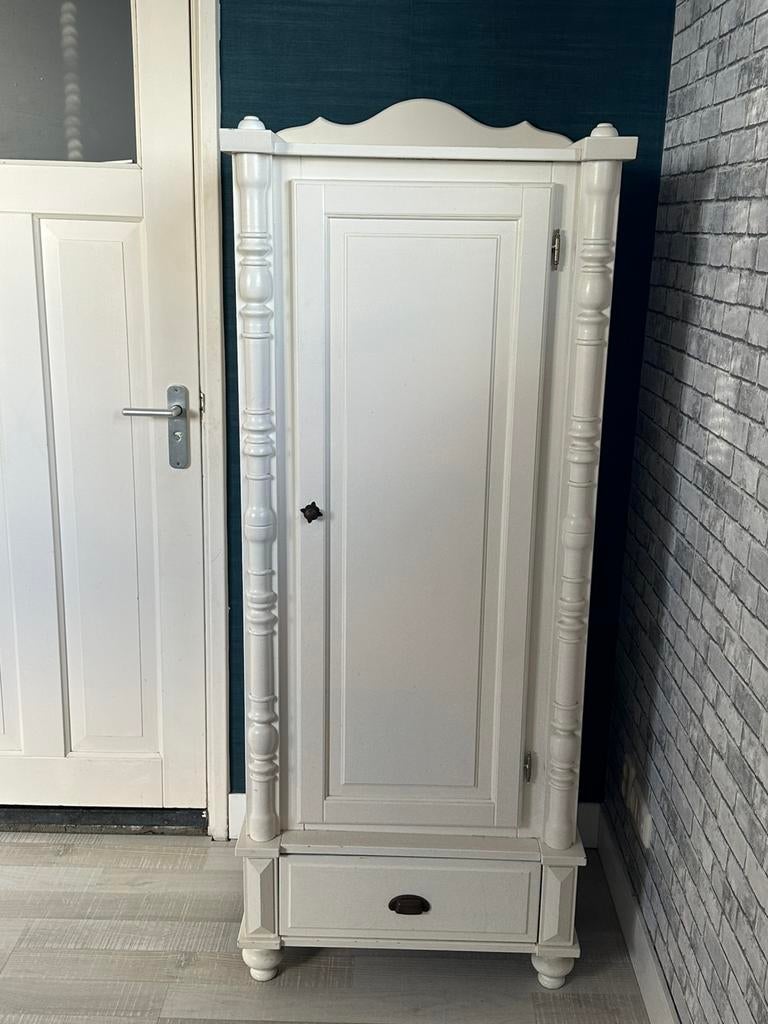 Witte houten kast met la, Ophalen, Gebruikt