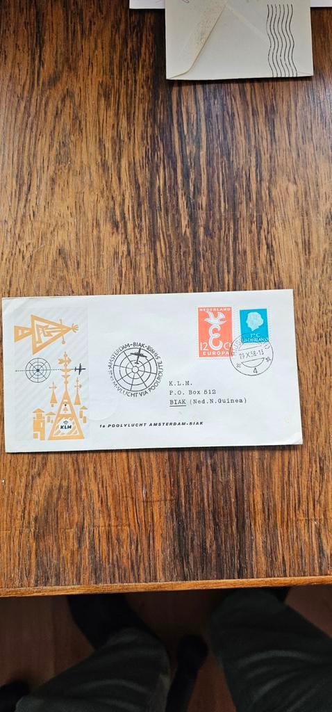 KLM envelop 1e poolvlucht Amsterdam-Biak, Ophalen of Verzenden, 1980 tot heden, Noord-Holland