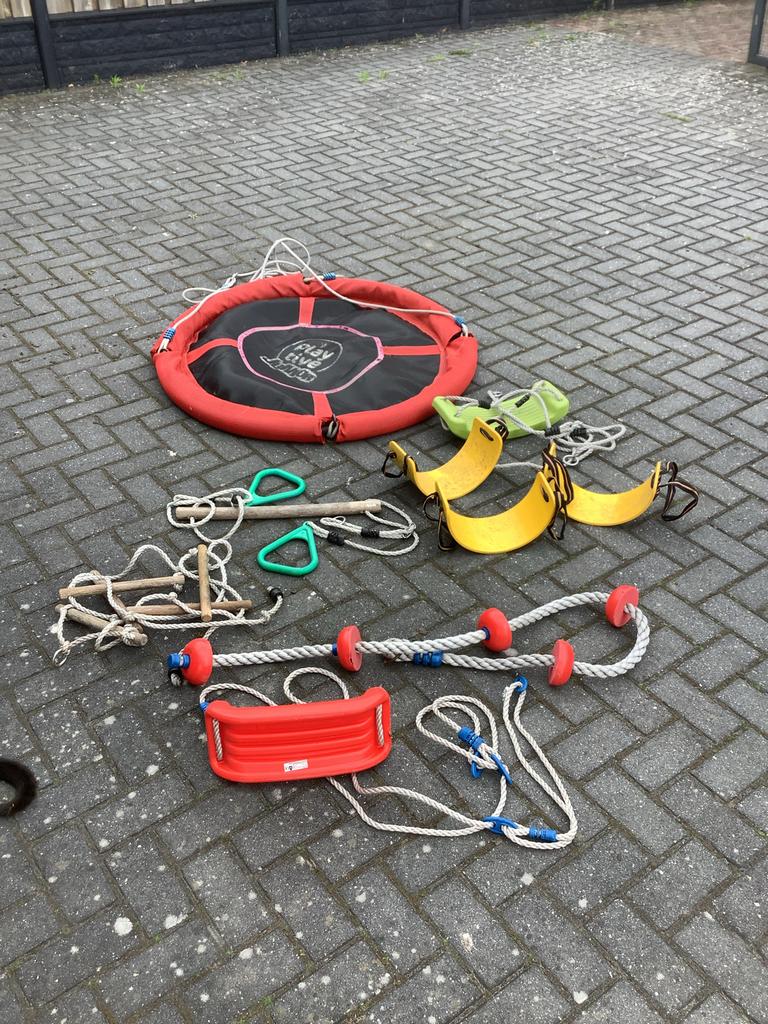 Diverse schommels en klimtouwen voor speeltoestel, Ophalen, Gebruikt, Schommel