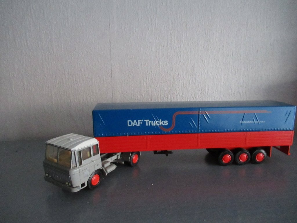 DAF vrachtwagen truck modelauto 5 stuks, Ophalen of Verzenden, Zo goed als nieuw, Bus of Vrachtwagen, Overige merken