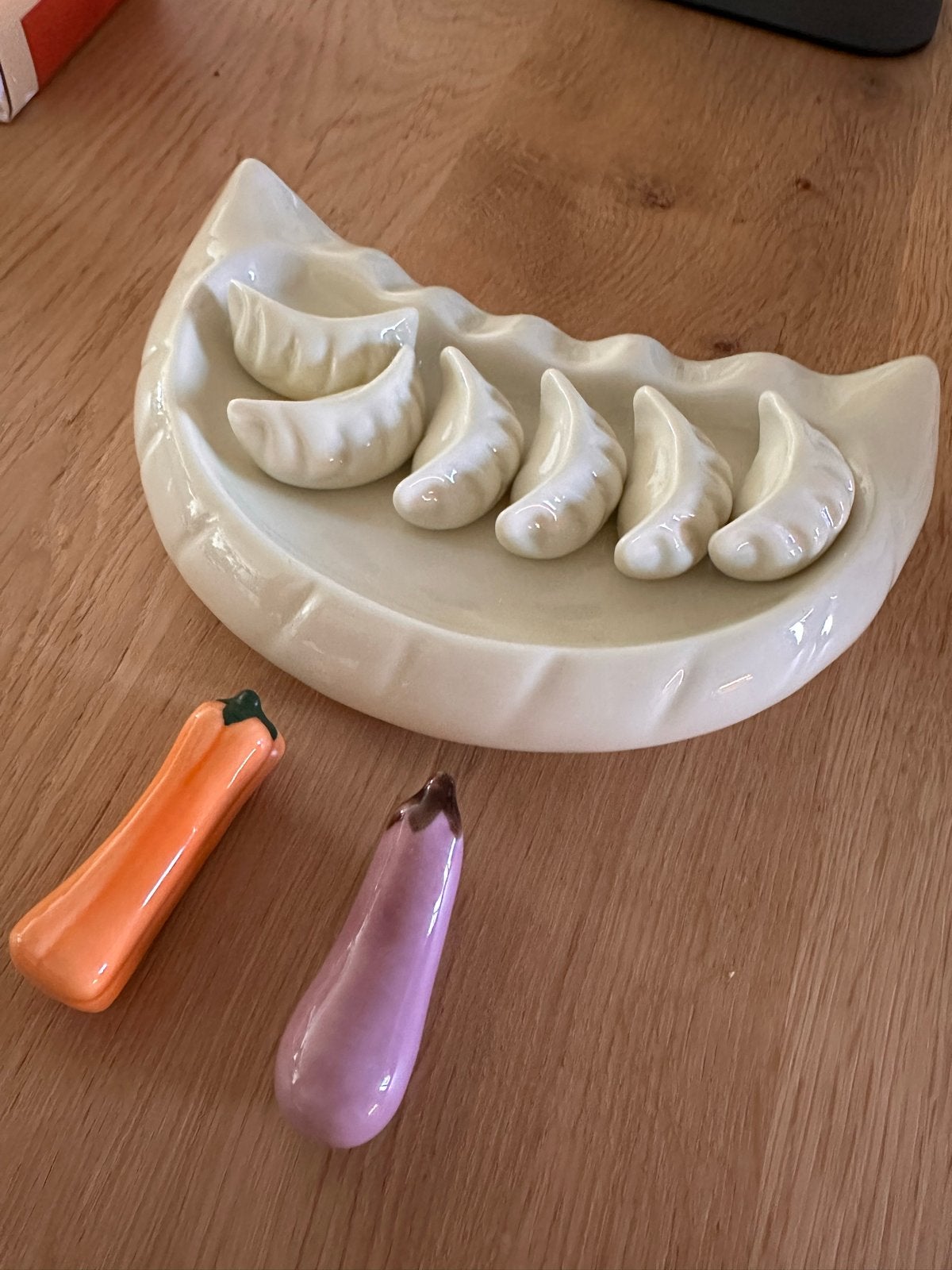 Keramische schaal met 8 eetstokjeshouders (dumpling, aubergi, Aziatisch, Keramiek, Overige typen, Ophalen of Verzenden