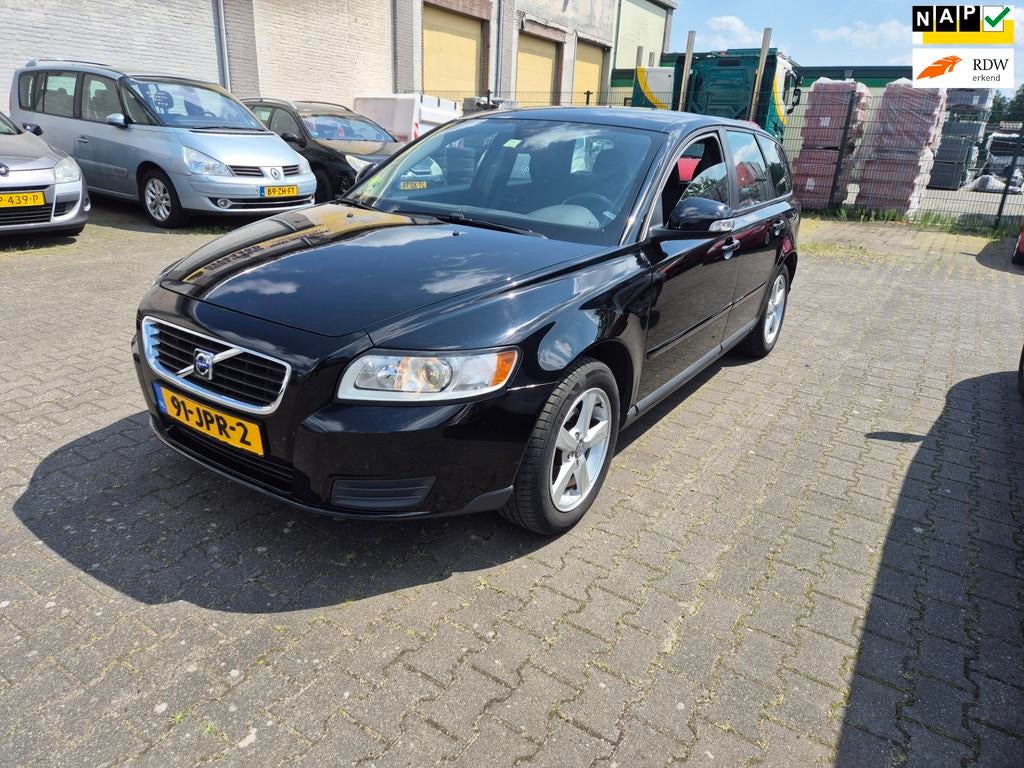 Volvo V50 Volvo V50 1.6, Auto's, Voorwielaandrijving, Gebruikt, Zwart, 4 cilinders