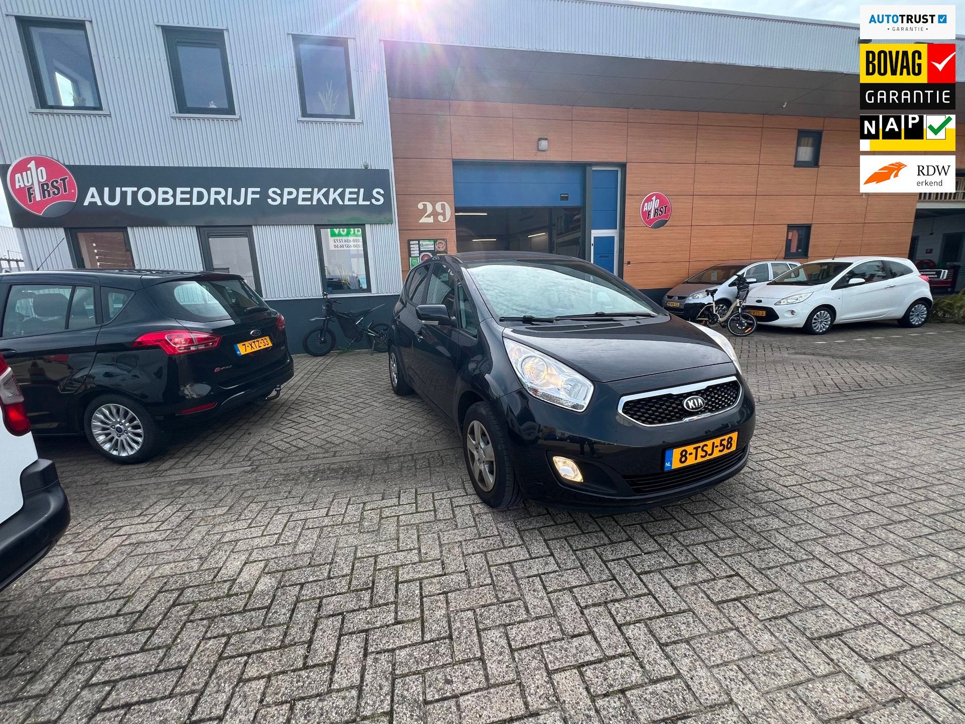Kia Venga 1.4 CVVT ExecutiveLine Automaat achter uit camera, Auto's, Voorwielaandrijving, Stof, Gebruikt, 4 cilinders