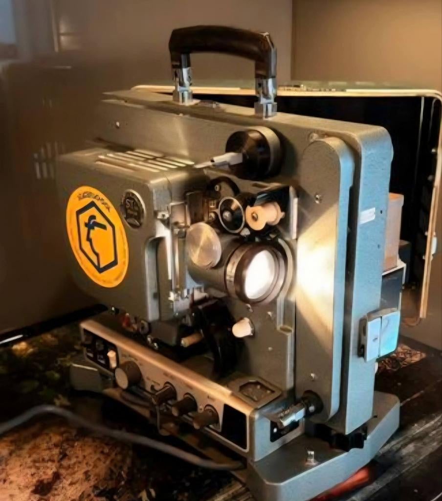 Eiki film projector, Ophalen of Verzenden, Espresso apparaat
