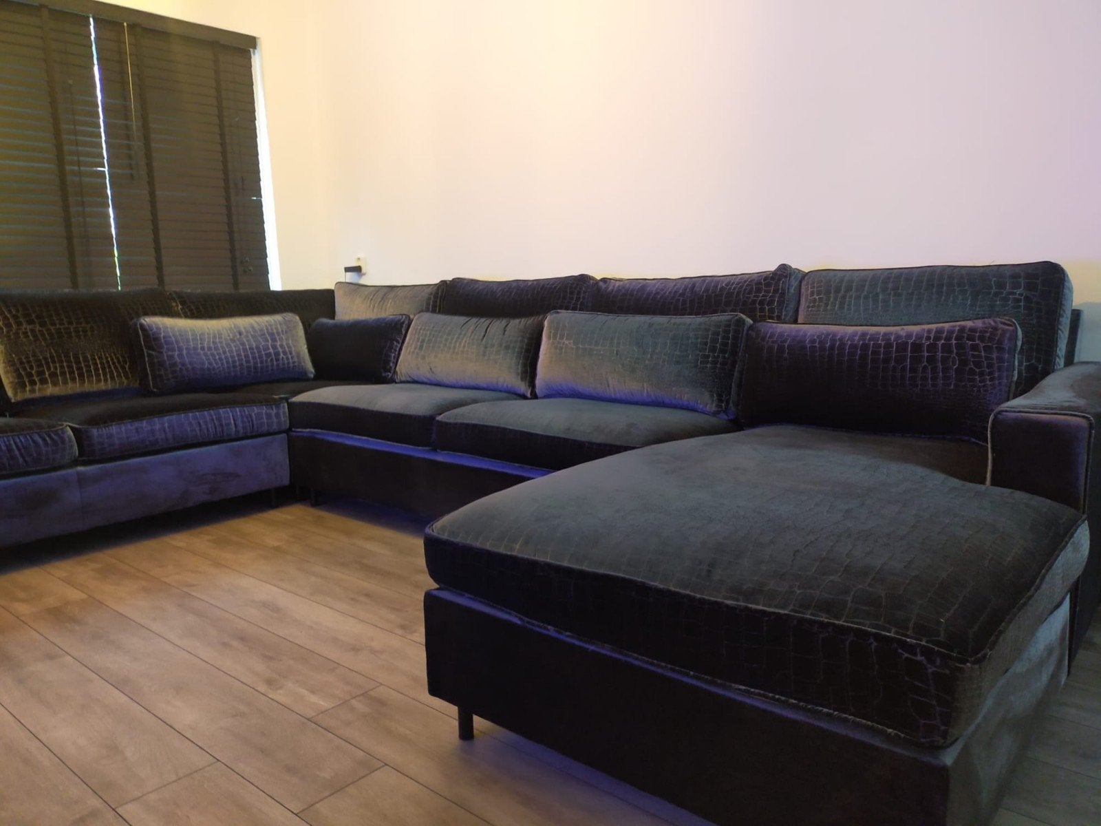 Luxe velvet croco u bank 
 Prachtige grote velvet croco hoe, Ophalen, Zo goed als nieuw, Stof