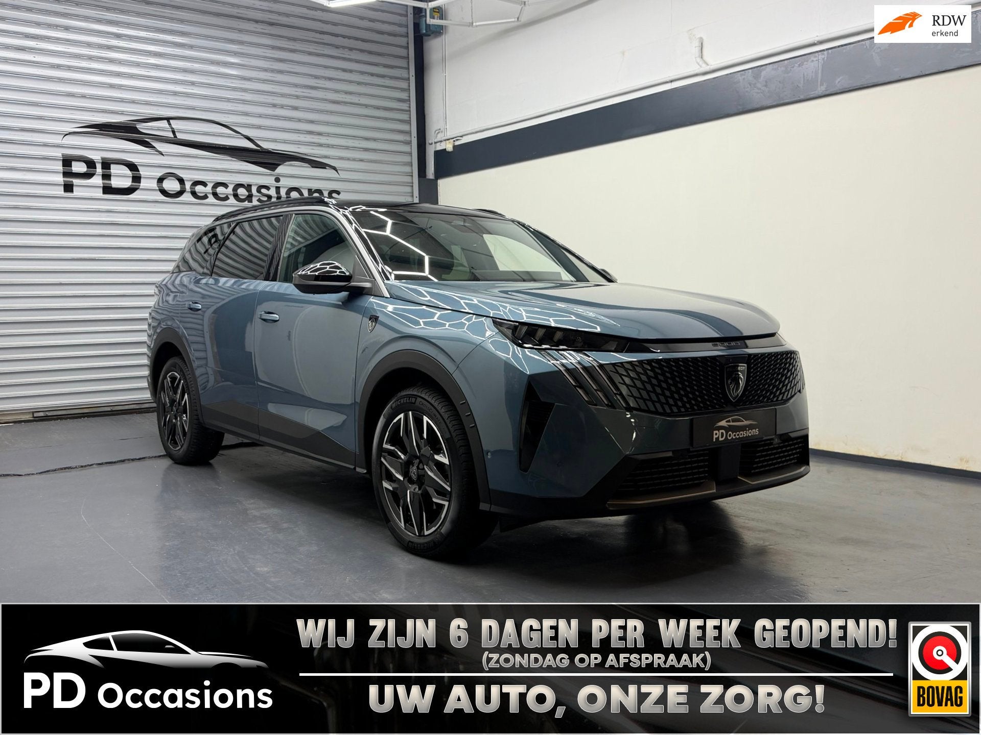 Peugeot 5008 1.2 Hybrid 145 GT 7p - (360) Camera - ACC - Ele, Auto's, Gebruikt, Zwart, 1199 cc, Blauw
