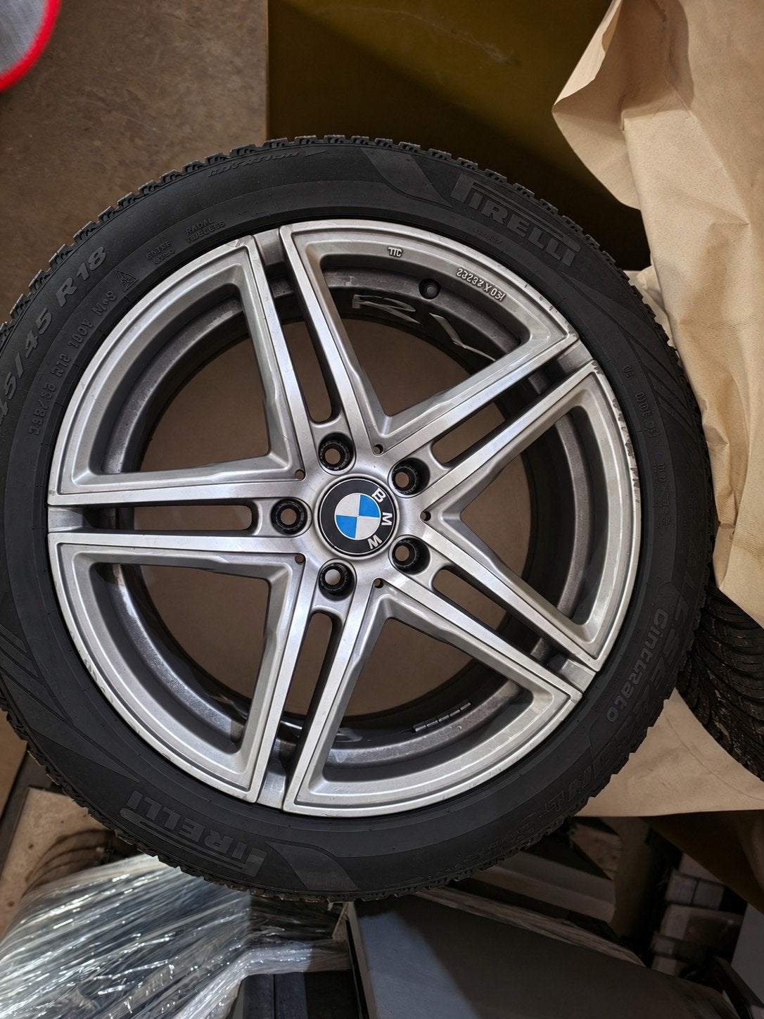 BMW 18 inch sportvelgen + Pirelli Sottozero III winterbanden, Auto-onderdelen, Ophalen, 18 inch, Gebruikt, Banden en Velgen