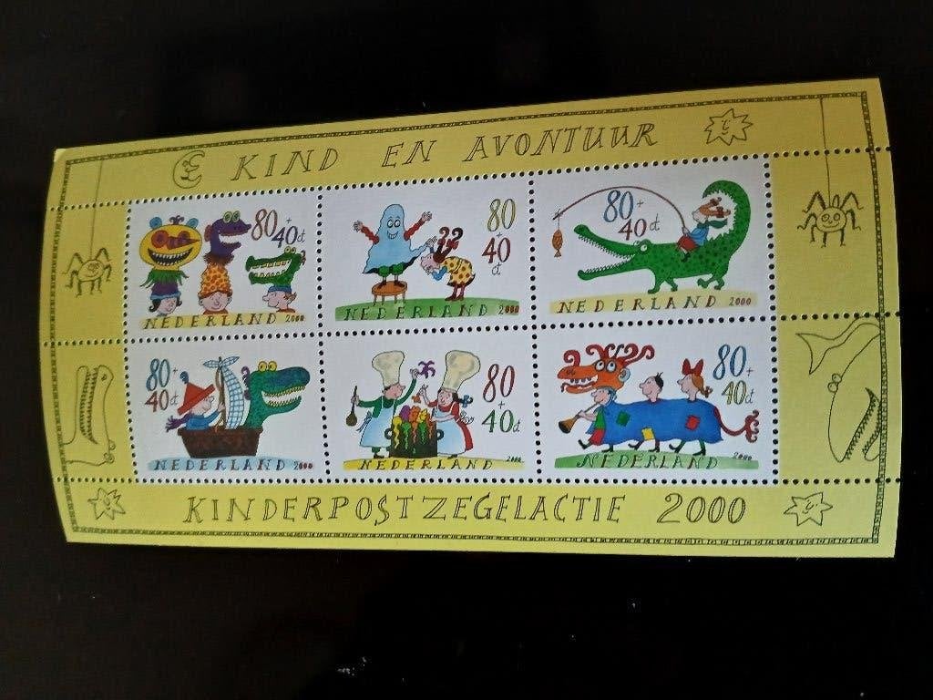 18 verschillende jaartallen met vellen kinderpostzegels., Ophalen, Na 1940, Postfris