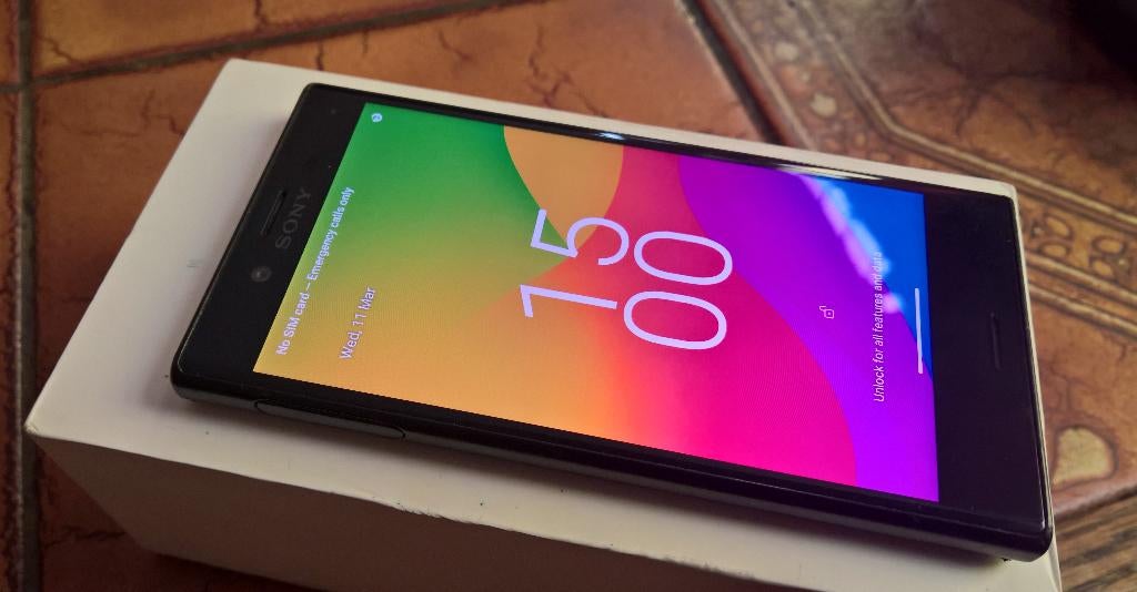 Sony Xperia X Compact - DeGoogled -/e/OS 3.0.4 (Android 13), Gebruikt, Overige modellen, Zwart, Ophalen of Verzenden