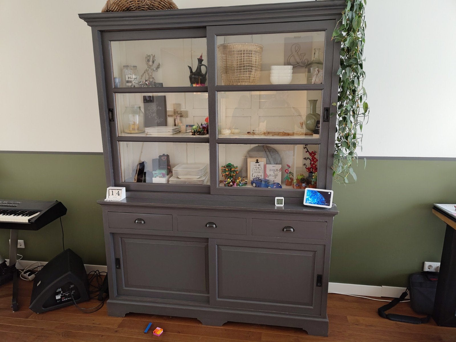Massief eiken buffetkast, Huis en Inrichting, Kasten | Buffetkasten, Ophalen, Met deur(en), 200 cm of meer, 150 tot 200 cm