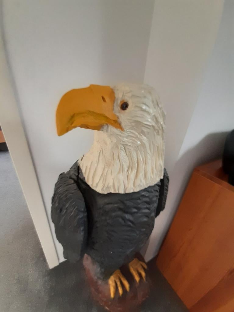 Houten kunstwerk Arend, Ophalen
