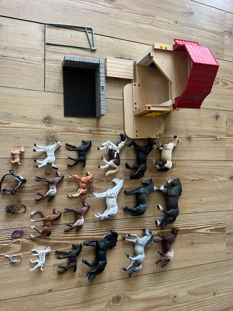 Schleich Dierenartspraktijk & Grote Paardenverzameling, Ophalen of Verzenden, Gebruikt