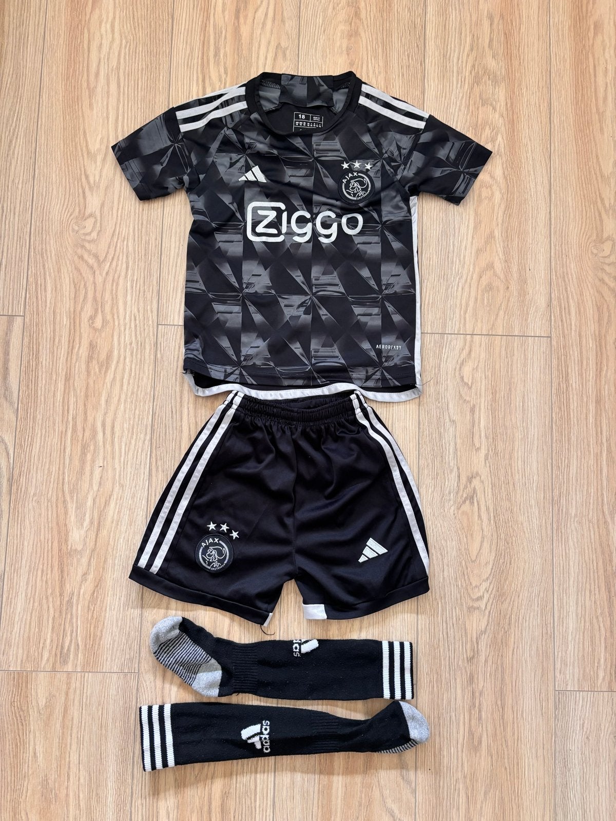 Ajax 3e tenue 2023-2024 maat 116 kids, Ophalen of Verzenden, Gebruikt