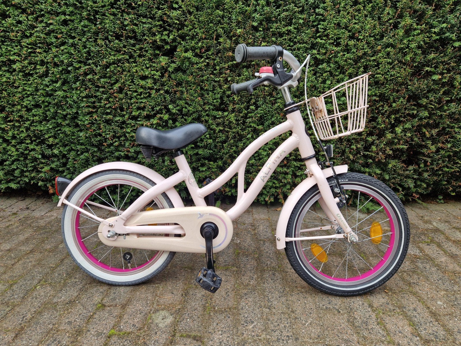 Zeer mooie Alpina Ocean 16 inch meisjesfiets aluminium frame, Ophalen, Terugtraprem, Handrem, Zo goed als nieuw