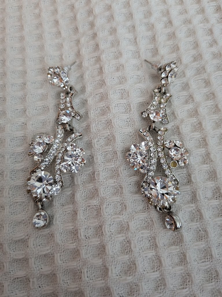 Lange Strass Hangers met Steker - Gala / Bruid, Overige materialen, Hangers, Ophalen of Verzenden, Zo goed als nieuw