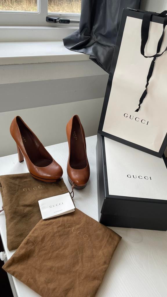 Originele Gucci hakken, Verzenden, Gedragen, Bruin, Schoenen