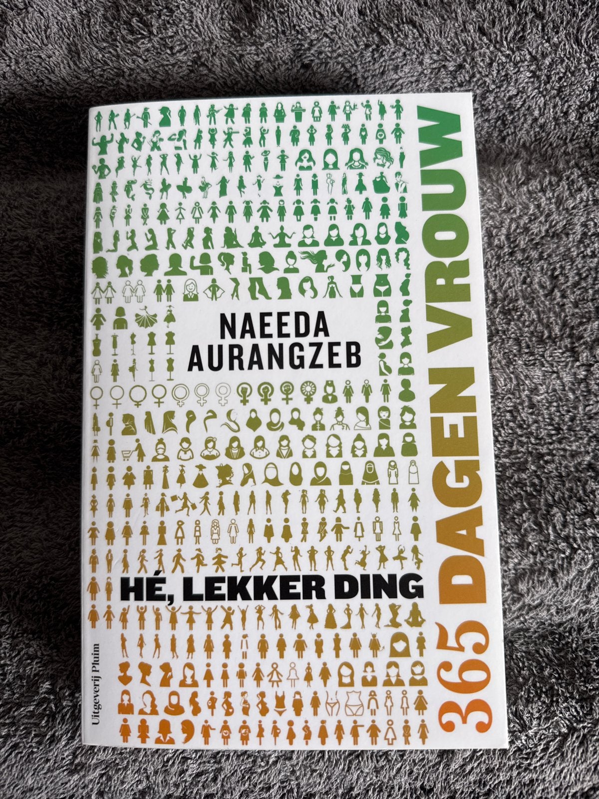 365 Dagen Vrouw - Naeeda Aurangzeb (Zo goed als nieuw), Ophalen, Zo goed als nieuw, Nederland