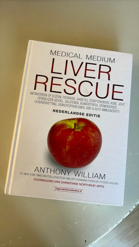 Boek medical medium liver rescue, Boeken, Ophalen of Verzenden, Zo goed als nieuw