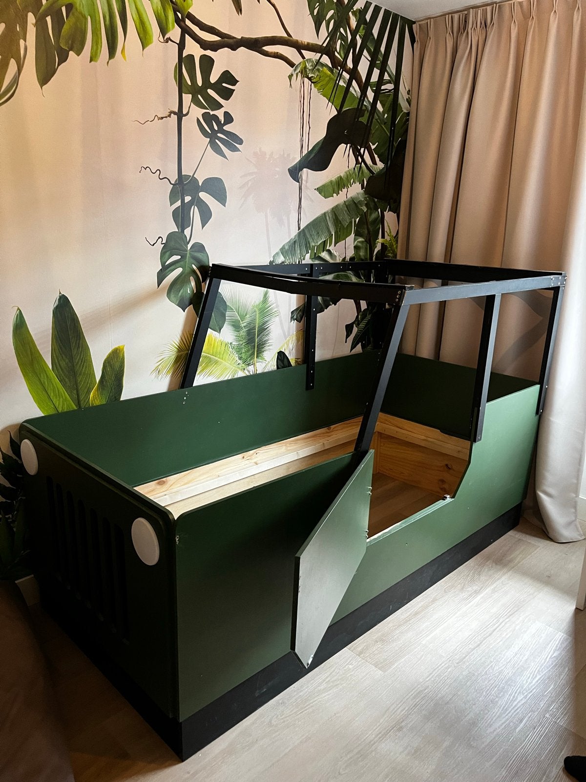 Stoer zelfgemaakt Jeep-bed (90x200cm) - opknapper, Ophalen, Gebruikt, 90 cm, Eenpersoons
