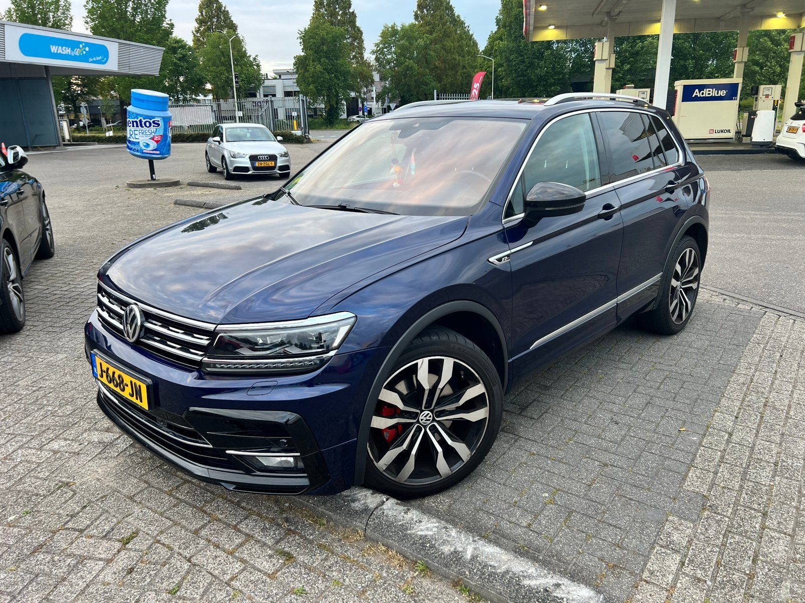 Volkswagen Tiguan 2.0 TDI 240pk 4Motion DSG 2017 Blauw, Automaat, Dealer onderhouden, Euro 6, Blauw