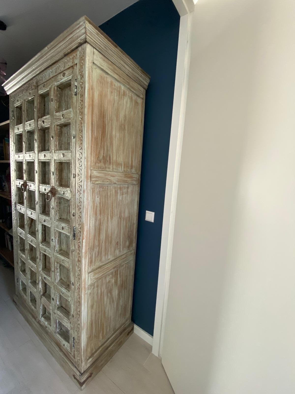 Stoere handgemaakte kast van hergebruikt mangohout, Antiek en Kunst, Ophalen