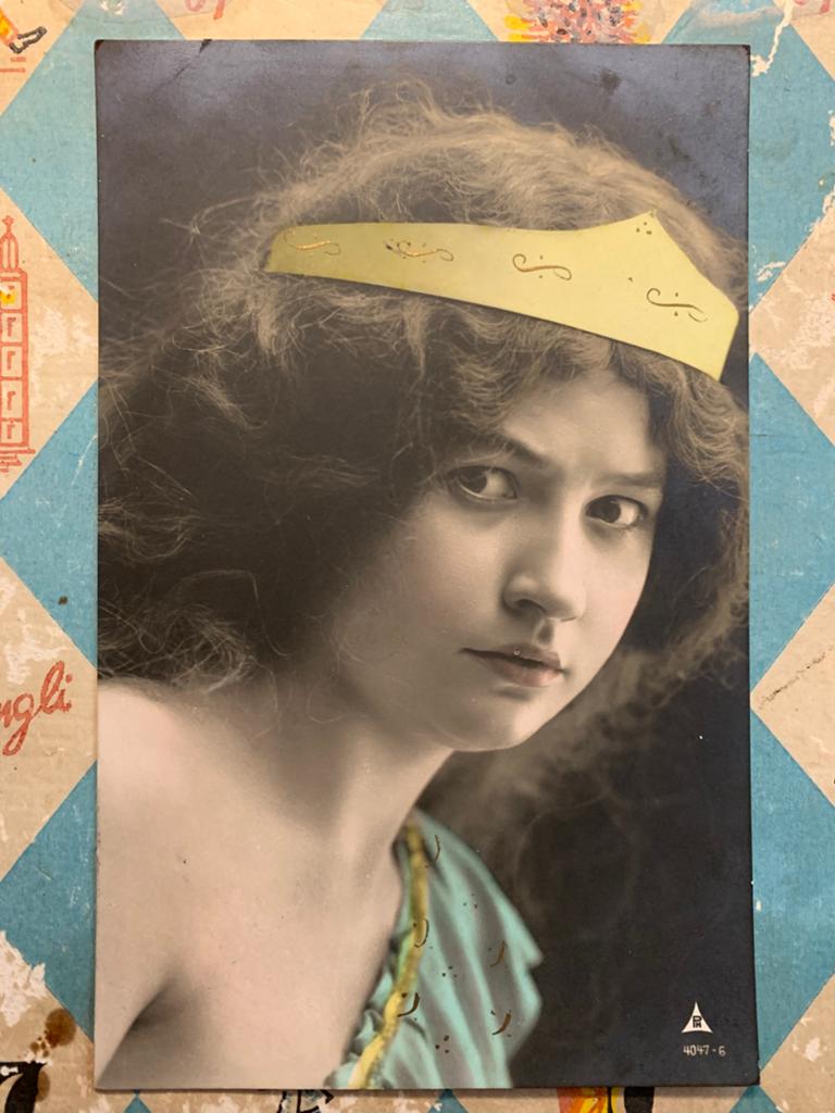 Jongedame met kroon - Driekoningen (SL), Ophalen of Verzenden, Voor 1920, Gelopen, Overige thema's