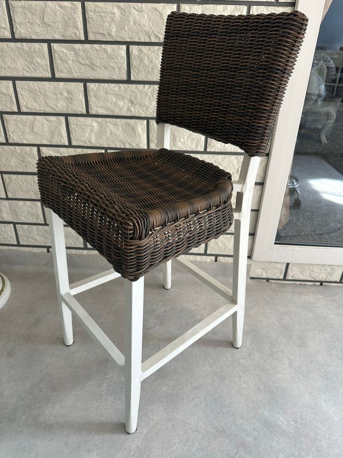 4x Rotan barkrukken met witte poten, Huis en Inrichting, Ophalen, Gebruikt, Met voetsteun, 90 cm of meer
