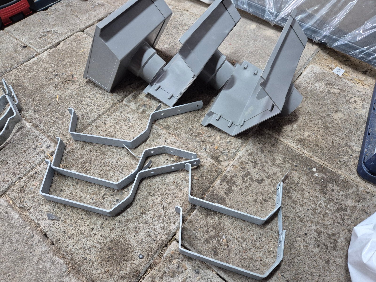 Martens PVC uitloop 125mm - en beugels, Doe-het-zelf en Verbouw, Buizen en Afvoer, Pvc, Nieuw, Ophalen of Verzenden, Minder dan 2 meter