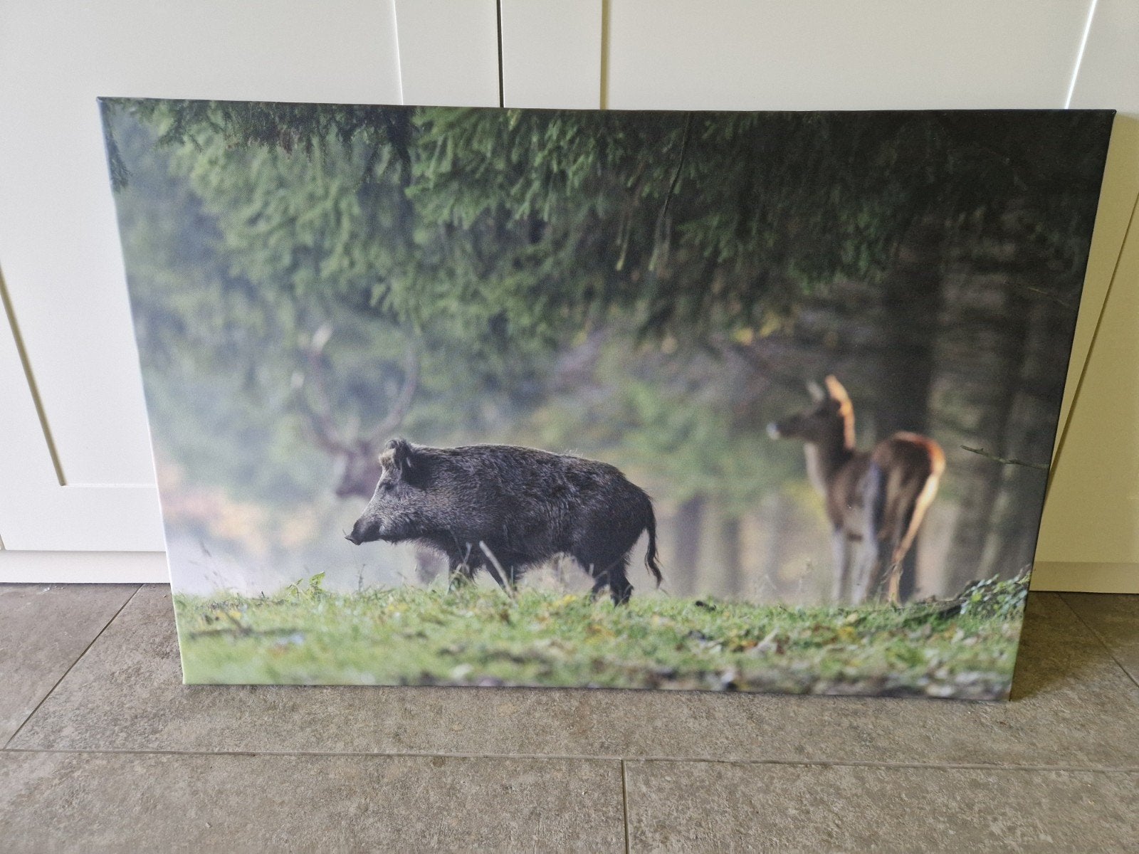 Canvas van een everzwijn en hert, Ophalen, 50 – 75, Zo goed als nieuw, Schilderij