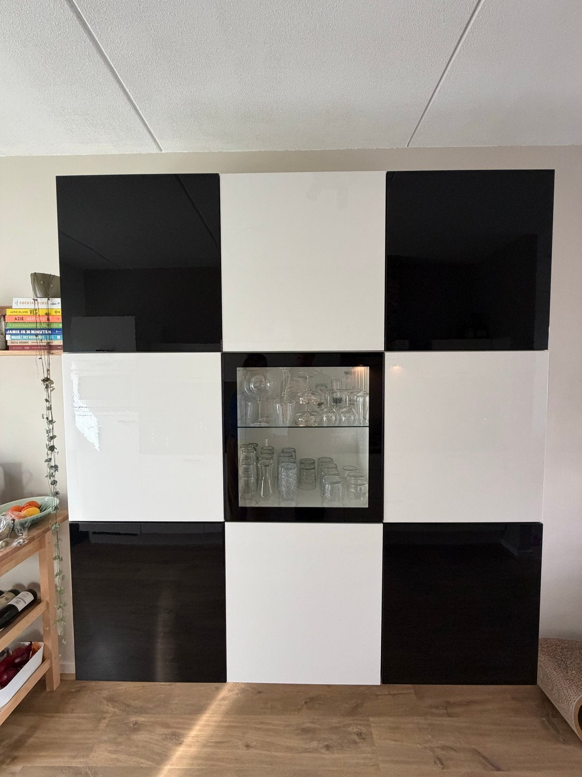 IKEA Besta kast - Zwart/Wit met glazen vitrine, Gebruikt, 200 cm of meer, 150 tot 200 cm, Ophalen of Verzenden