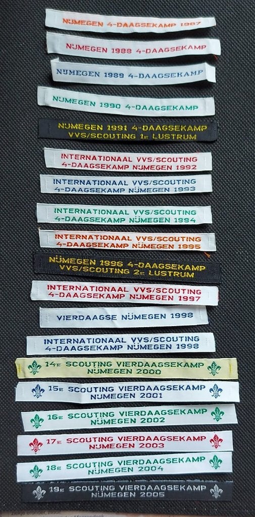 set naambandjes SCOUTING VIERDAAGSEKAMP Nijmegen, Ophalen of Verzenden, Nieuw, Embleem, Speld of Insigne