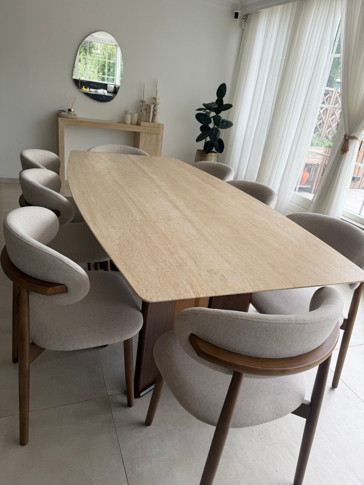 Moderne ovale eettafel met 8 stoelen, Huis en Inrichting, Tafels | Eettafels, Ophalen, 100 tot 150 cm, Vijf personen of meer, Ovaal