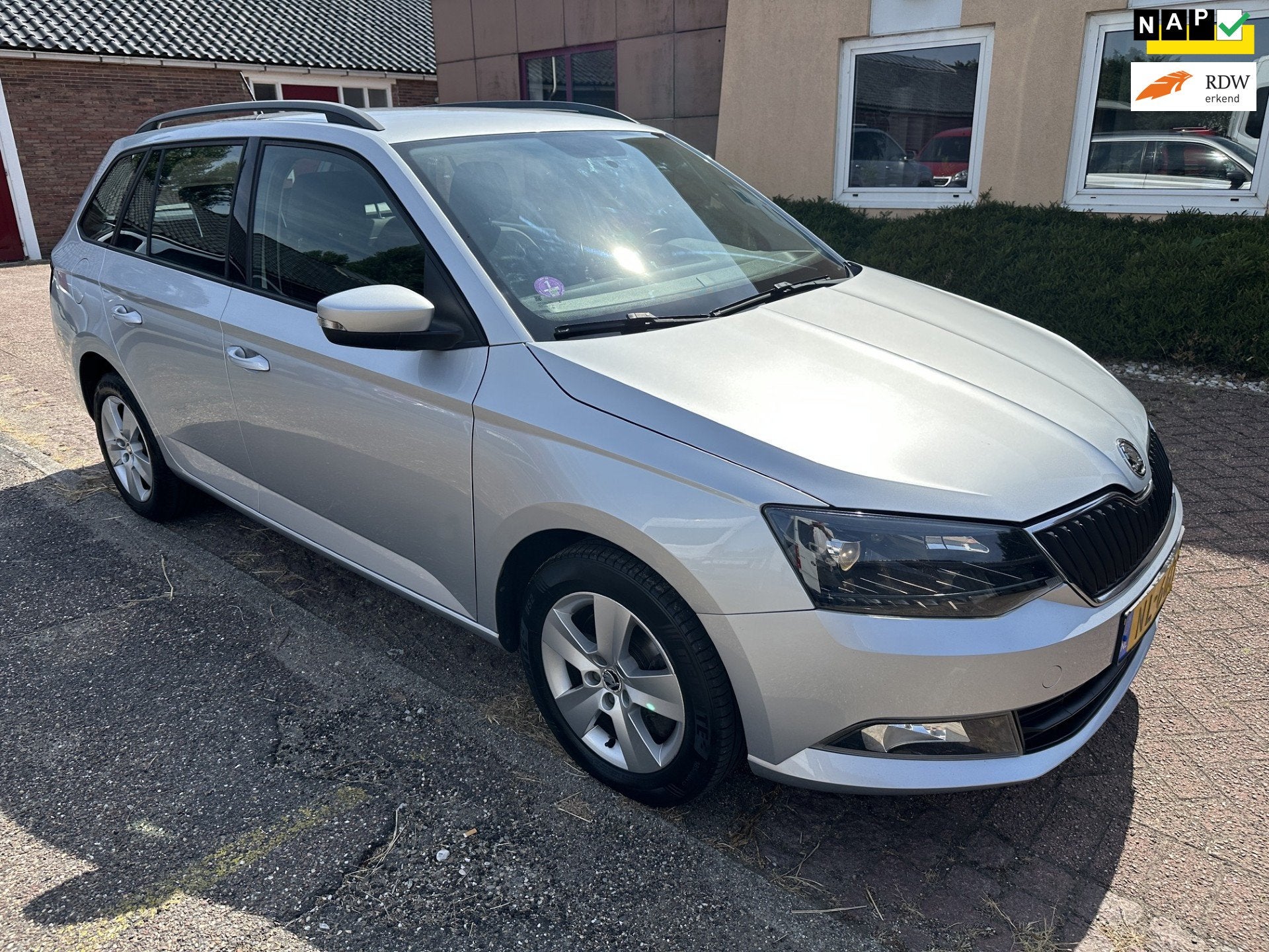 Skoda Fabia Combi 1.2 TSI Ambition Business NAVI/PDC/LED/NAP, Gebruikt, 49 €/maand, Origineel Nederlands, 22 km/l