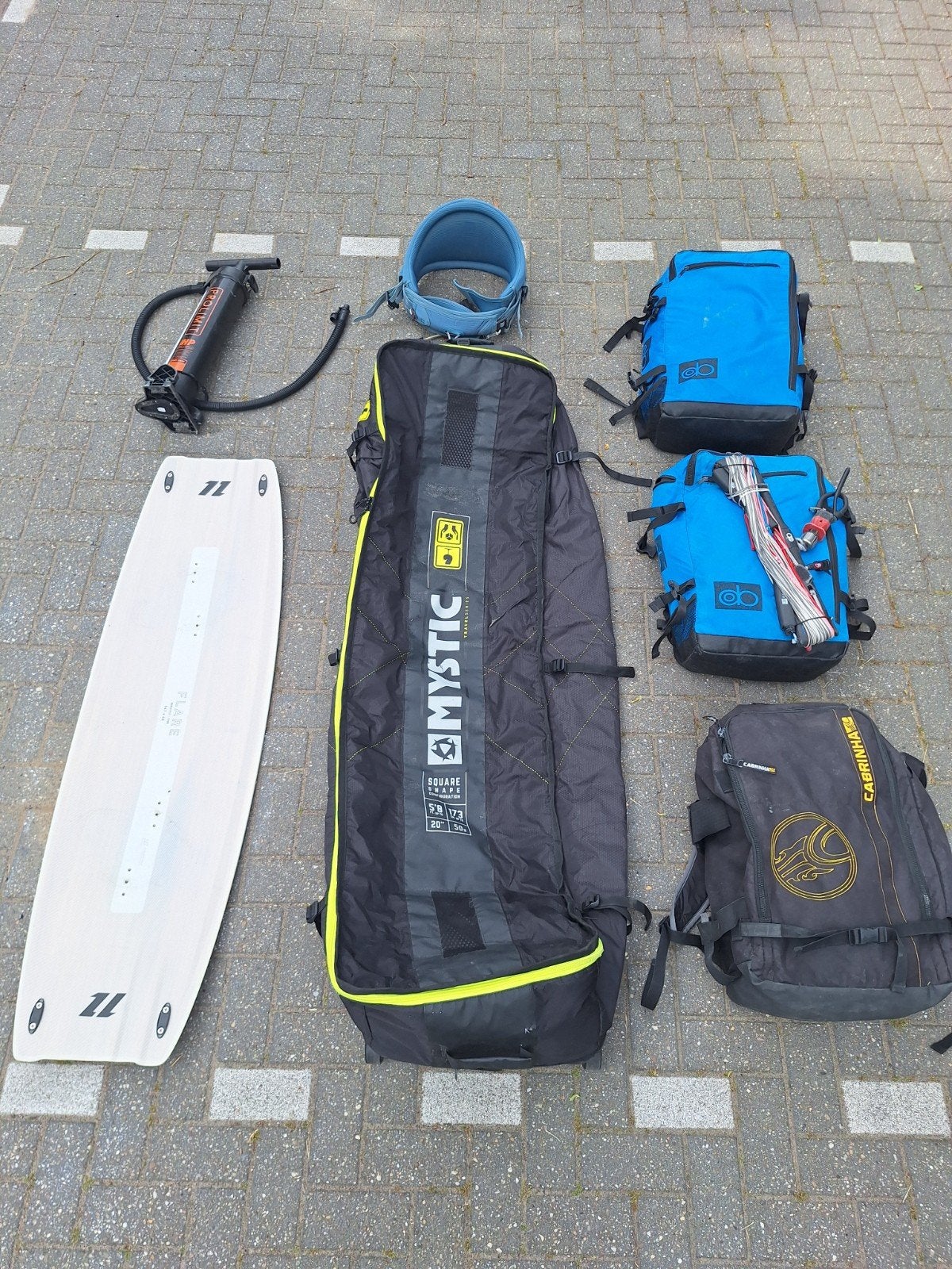 Complete Kitesurf Set: 3 kites, bar, board en harnas, Watersport en Boten, Ophalen, Gebruikt, Kitesurf-set, Twintip