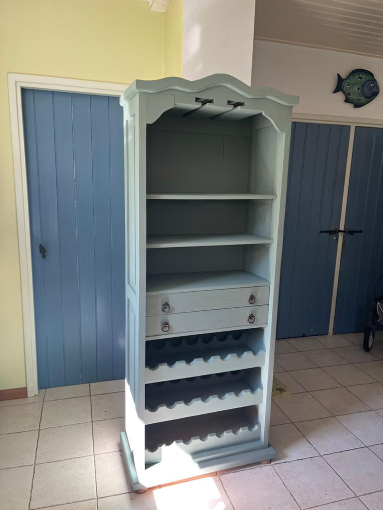 Geverfde oud grenen wijnkast, Ophalen, 50 tot 100 cm, Zo goed als nieuw, 25 tot 50 cm