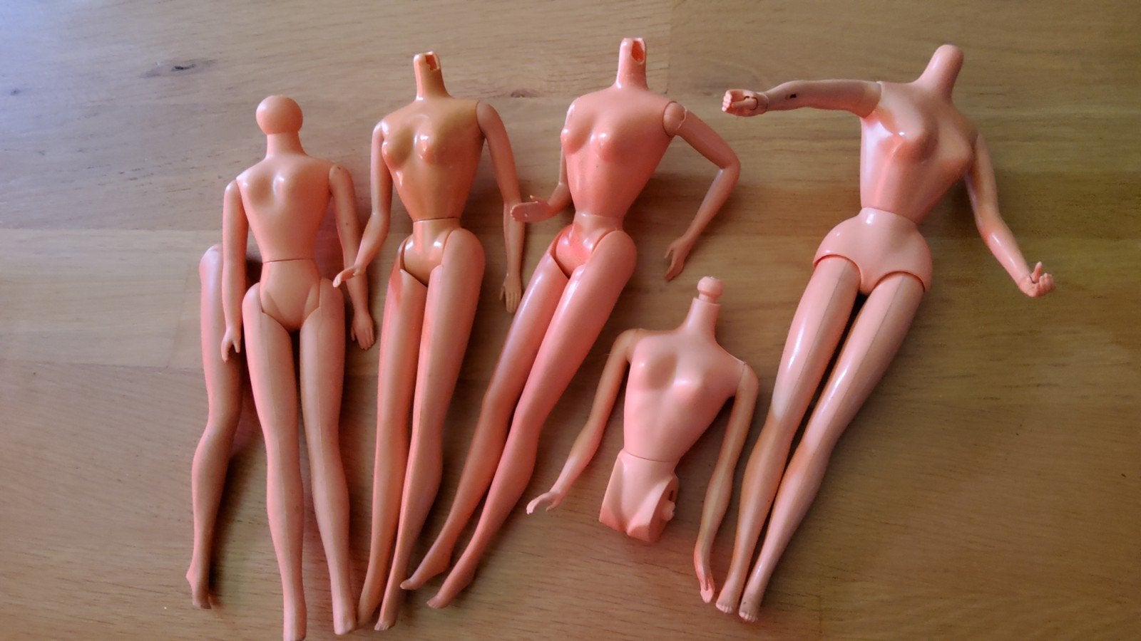 Vintage Barbie Mattel tienerpop gebruikte lichaam onderdelen, Verzamelen, Ophalen of Verzenden, Gebruikt, Fashion Doll