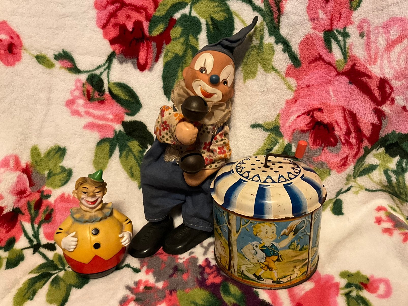 Dit charmante antieke clowntje met bellen, Antiek en Kunst, Ophalen of Verzenden