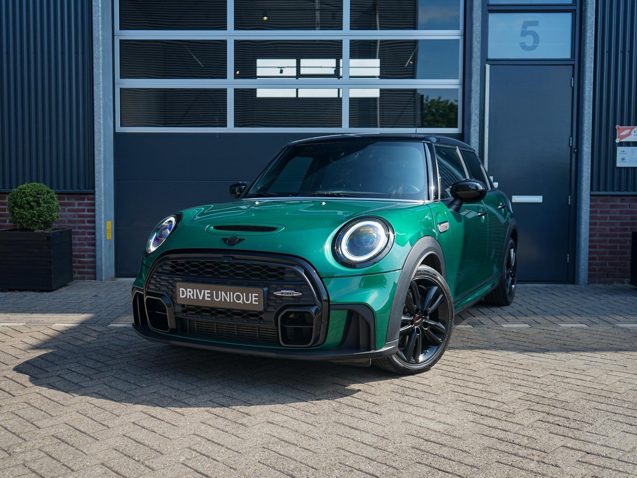 MINI Cooper S 2.0 John Cooper Works, Auto's, 1998 cc, Gebruikt, 4 cilinders, Leder