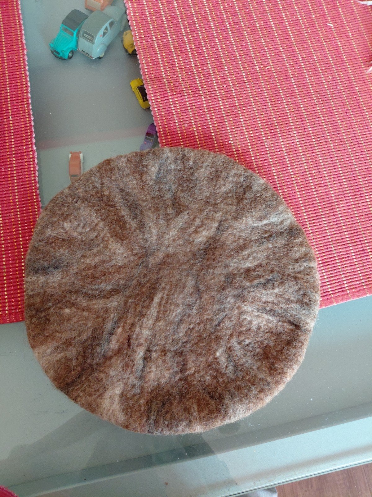 Handgemaakte vilten baret(marino) - Bruin gemêleerd, Ophalen, Hoed, One size fits all, Zo goed als nieuw