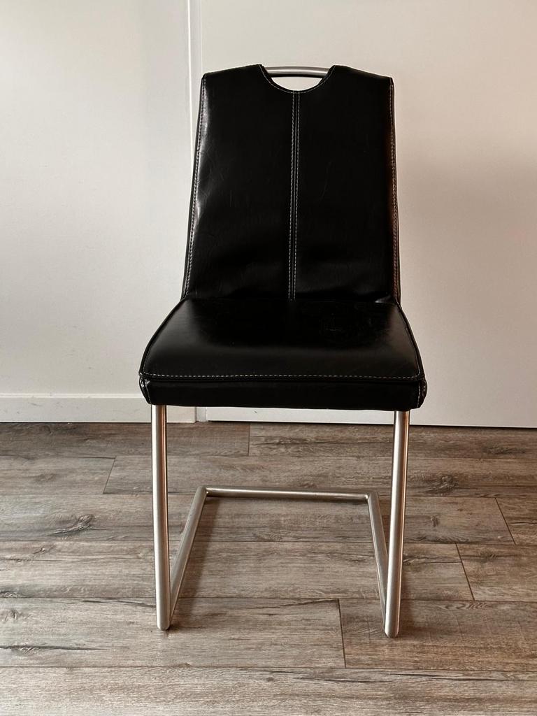3 Zwarte Lederen Stoelen met RVS Slede Onderstel, Ophalen, Drie, Zwart, Leer