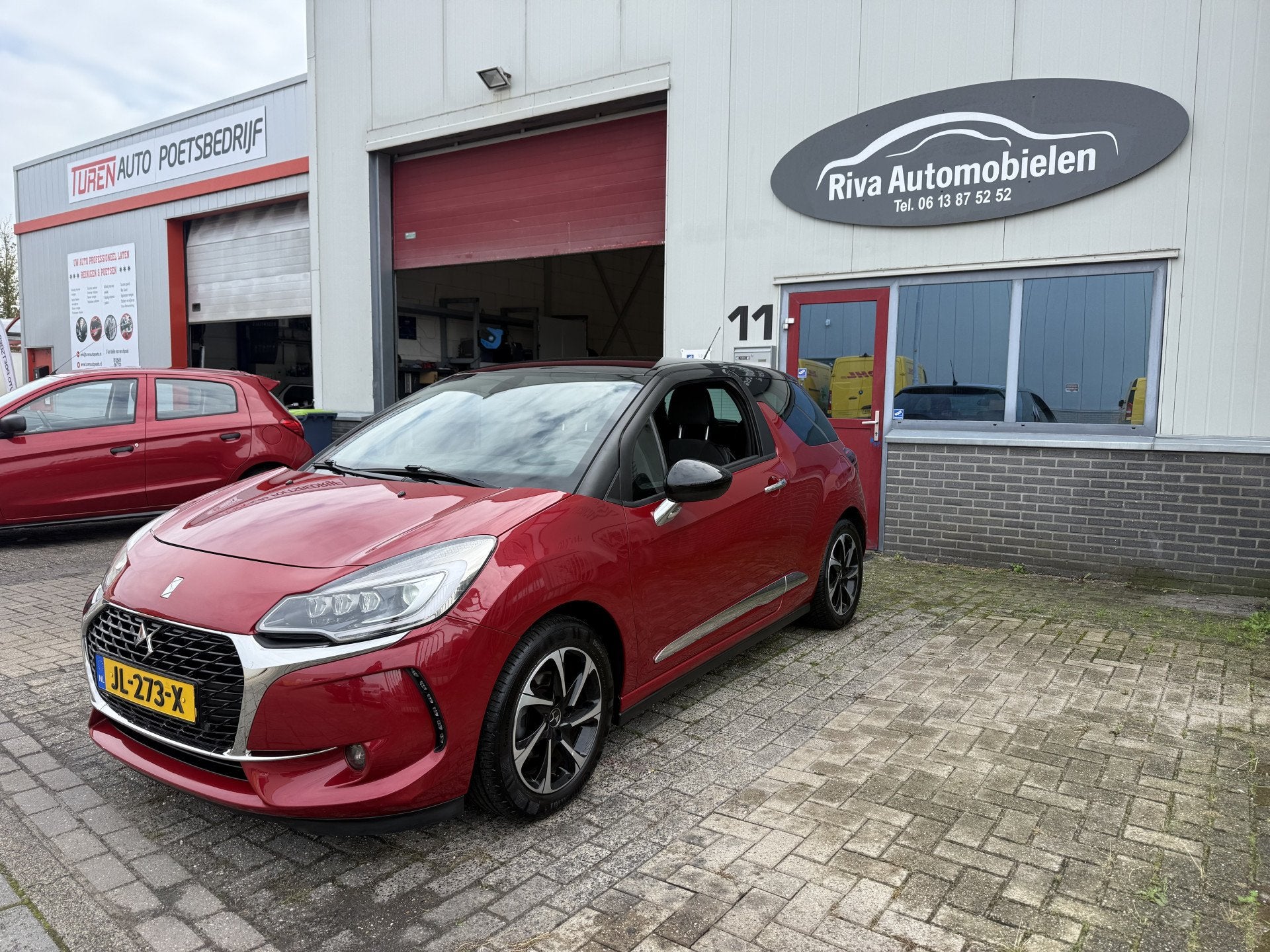 DS DS 3 1.2 PureTech Business Automaat (bj 2016), Auto's, Gebruikt, 1199 cc, Leder en Stof, 49 €/maand