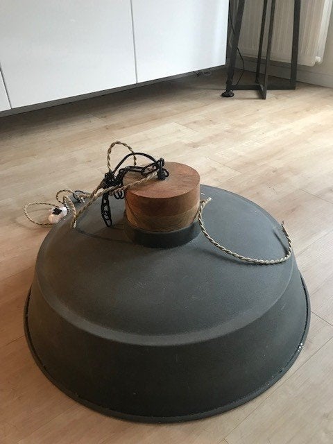 Robuuste hanglamp betonlook, Ophalen, Zo goed als nieuw, E27 (groot)