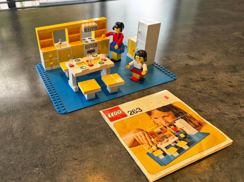 Vintage LEGO 263 Keuken met Meubels en Figuren, Compleet, Overige thema's, Lego, Ophalen of Verzenden